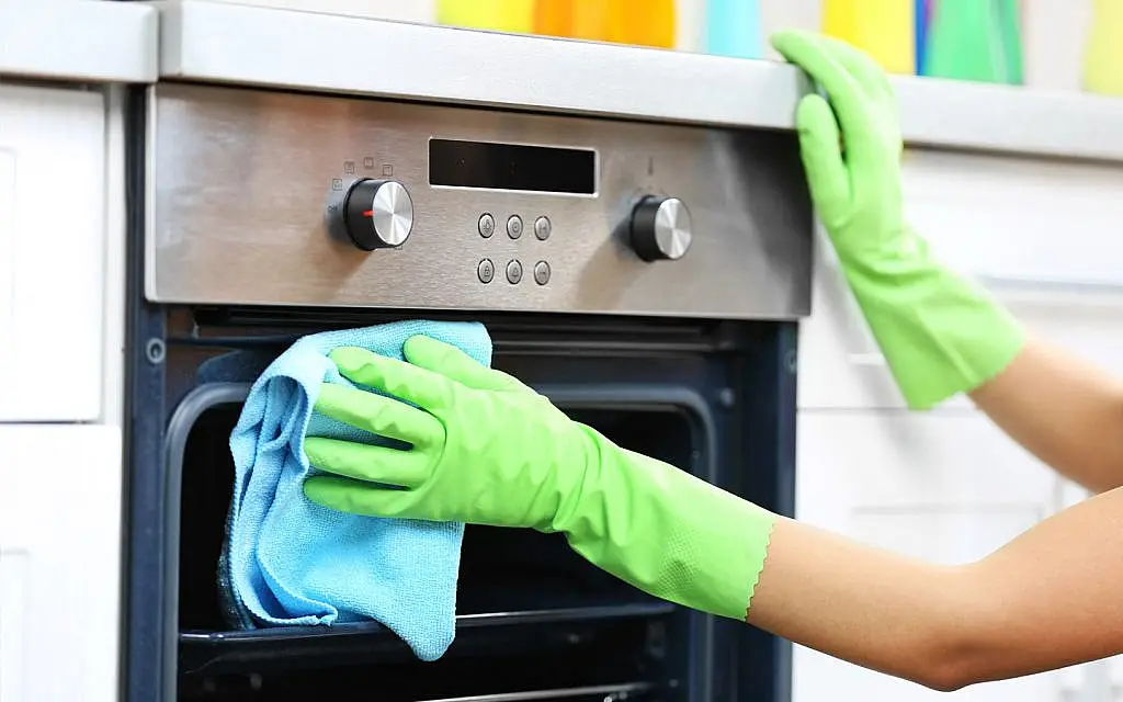 kitchen cleaning tips and tricks